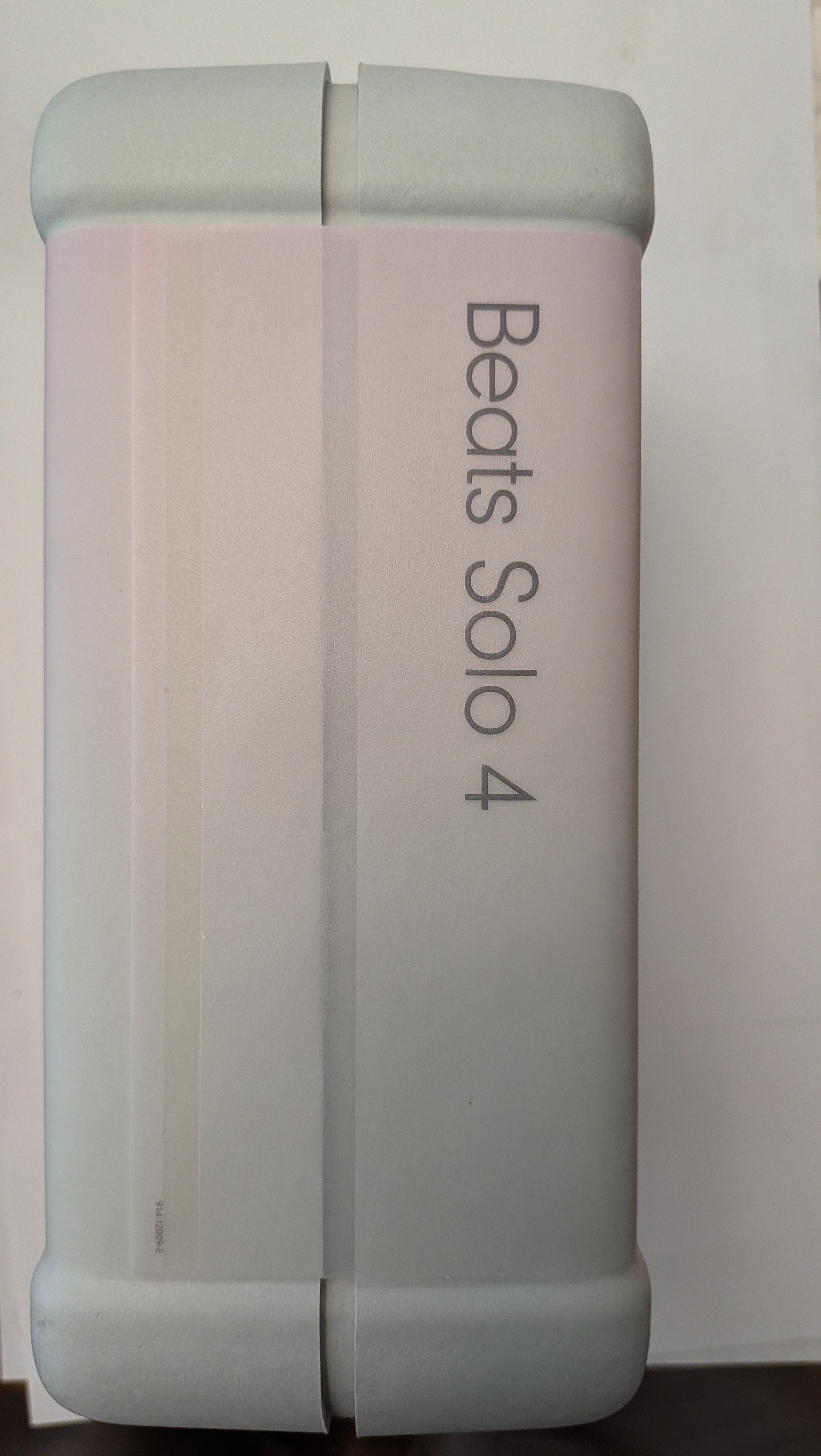 Beats solo 4 over the ear